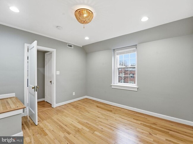 Building Photo - 1300 S Cleveland St