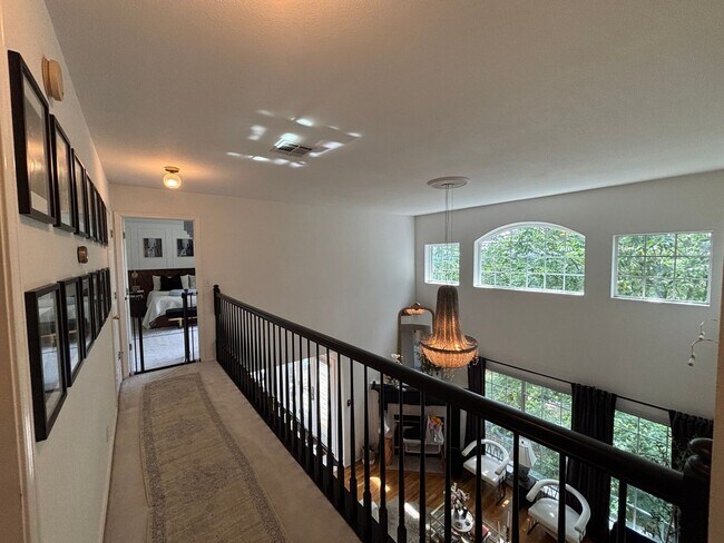 Building Photo - Luxury Home with incredible views in Minsh...