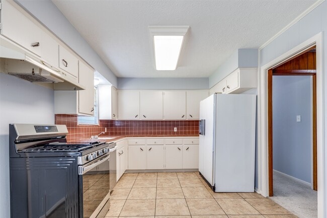 Building Photo - 5822 Black Gum Dr