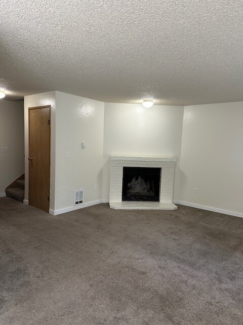 Building Photo - 712 60th St SW