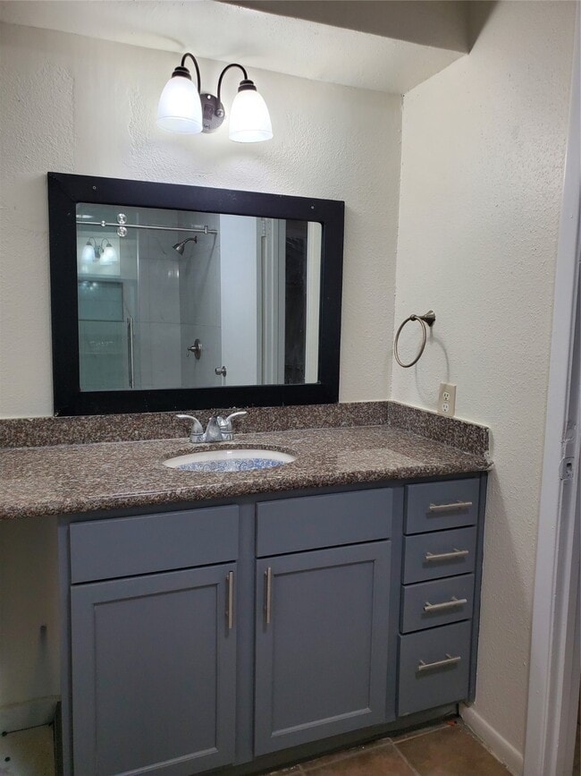 Building Photo - 10906 Nobility Dr