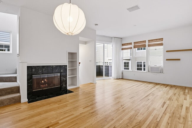 Building Photo - 619 Federal Ave E