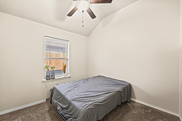 Building Photo - 9128 Parkview Cir