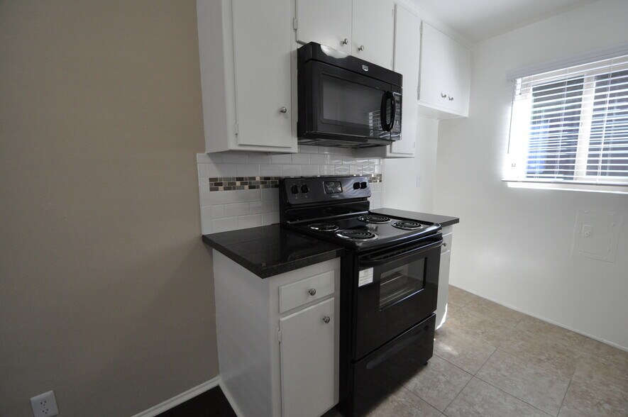 Building Photo - 4201 Arch Dr