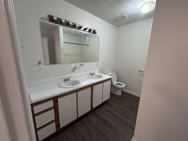 Building Photo - 71 Driftwood Cir