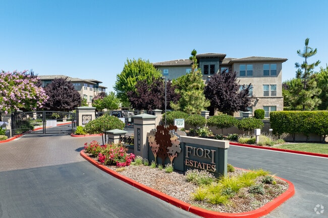 Building Photo - Fiori Estates