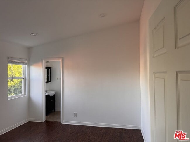 Building Photo - 2639 6th St