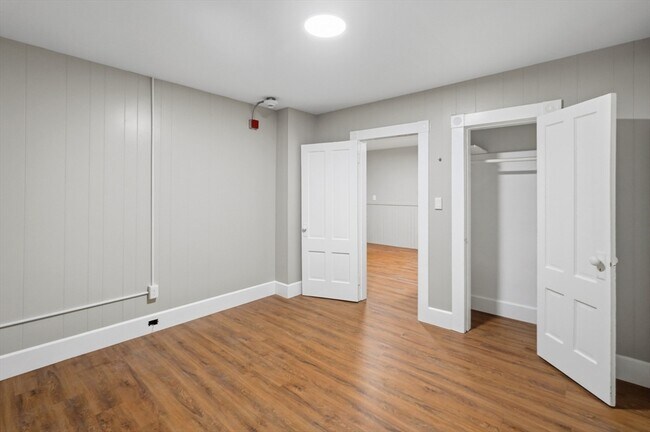 Building Photo - 44 Pratt St