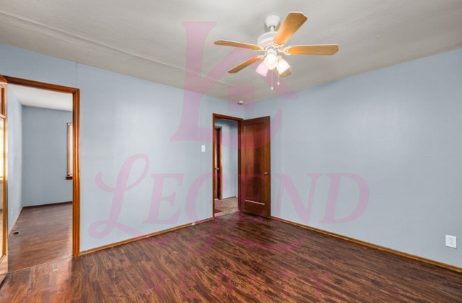 Building Photo - Spacious St. Ann Home with Large Detached ...