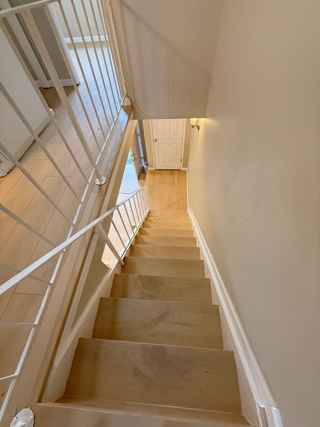 Building Photo - 27755 Del Norte Ct