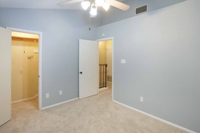 Building Photo - 1411 Gracy Farms Ln