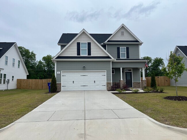 Primary Photo - Lovely Energy Efficient Home In Smithfield...