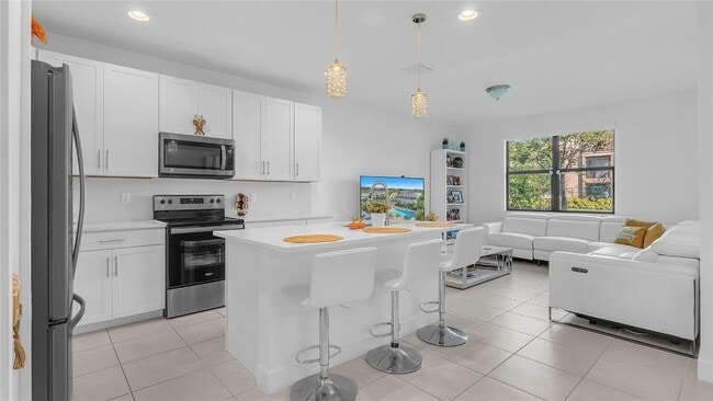 Building Photo - 304 NW 36th Ave