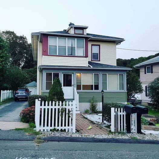 Building Photo - 11 Elm St