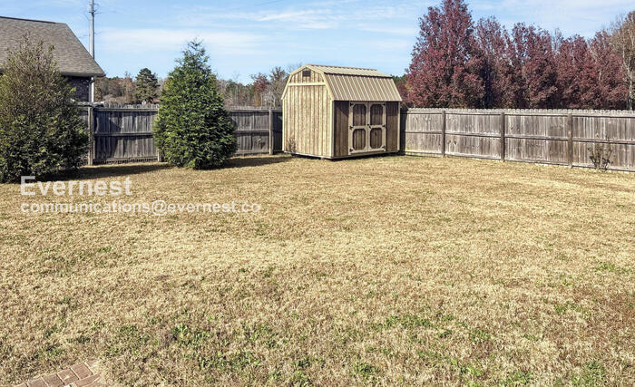 Building Photo - 648 Piney Woods Rd