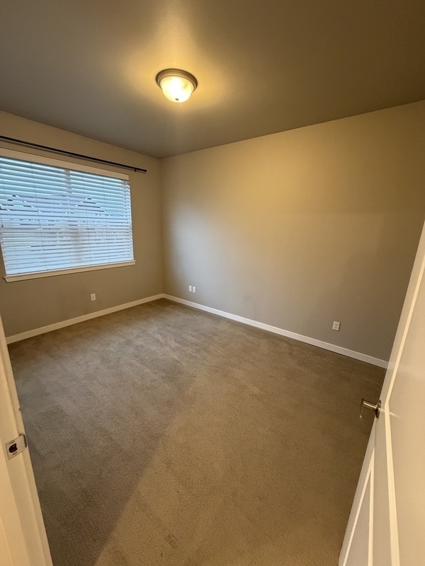 Building Photo - 8872 Depot Rd