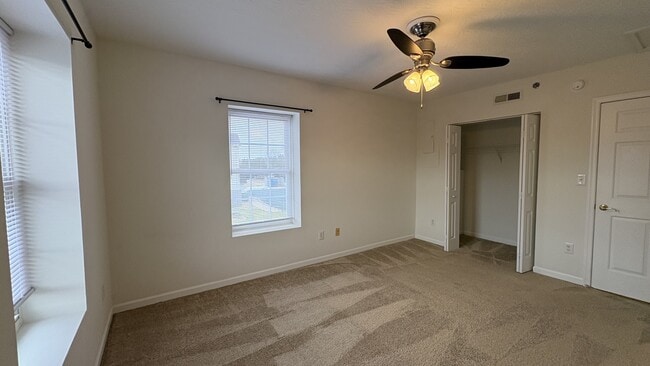 Building Photo - 24 Rosette Ln