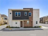 Building Photo - 27448 Pioneer Ct