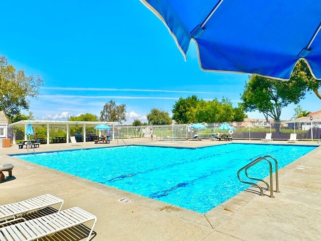 Building Photo - Beautiful Two-Story Home, Guajome Park, Community Pool, San Luis Rey Hiking/Biking Path, Lovely C...