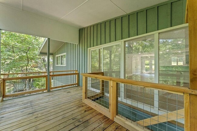 Building Photo - 16 Duvall Ln