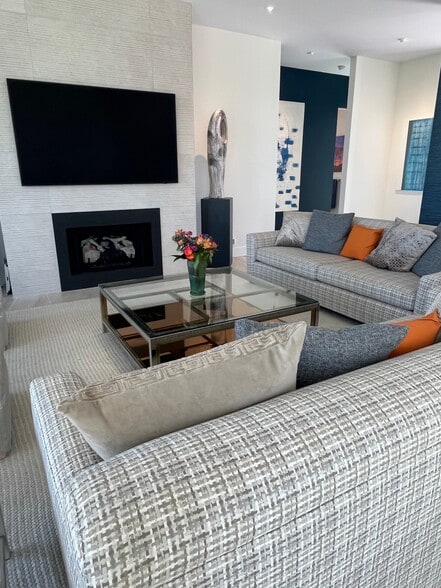Living Room area - 47094 El Menara Cir