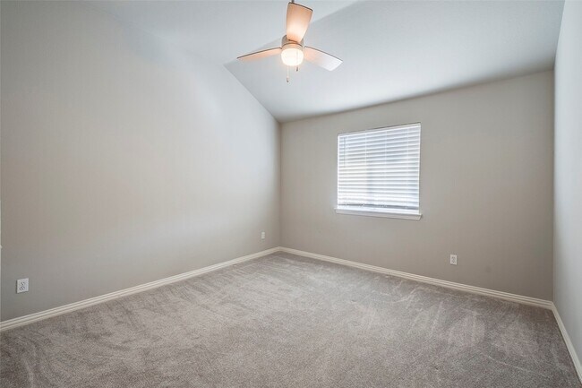 Building Photo - 4524 Burnhill Dr