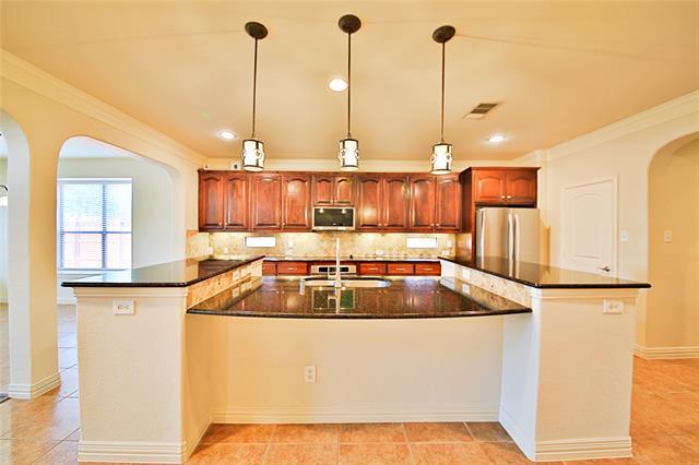 Building Photo - 778 Fall River Dr