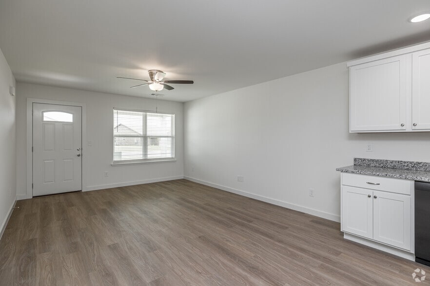 3BR, 2BA - 1,192SF - Living Room - Mason Valley Townhomes
