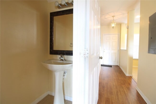 Building Photo - 10832 Savannah Wood Ct