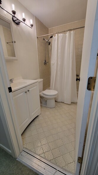 2 Full Baths - 1442 Melville Ave