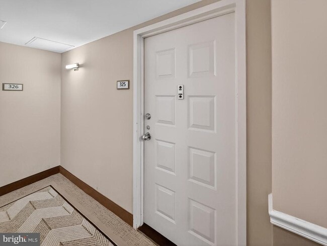 Building Photo - 8370 Greensboro Dr