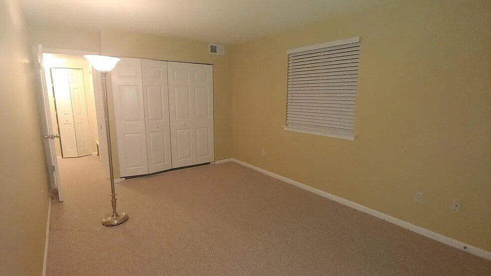 Building Photo - 4556 Winding Brook Dr