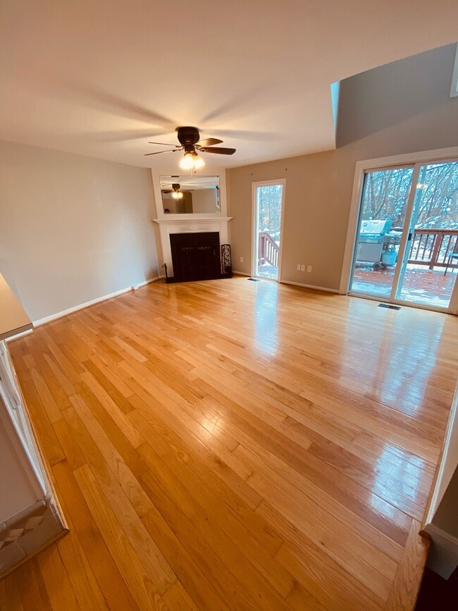 Building Photo - 6215 Cool Valley Ct