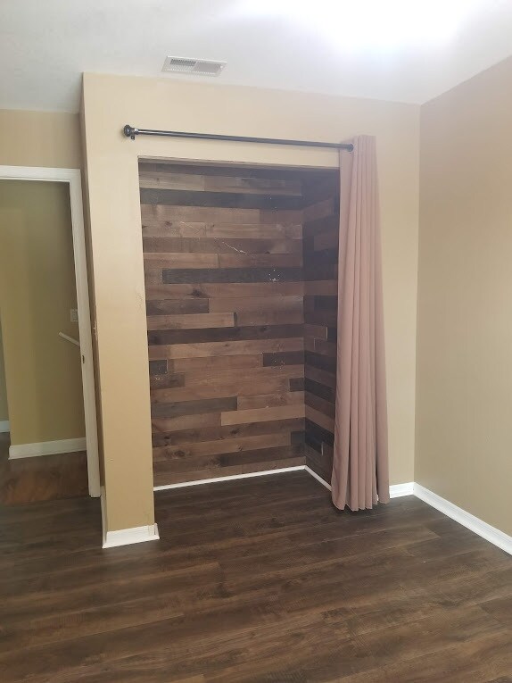 2nd bedroom closet - 2908 Shannon Cir