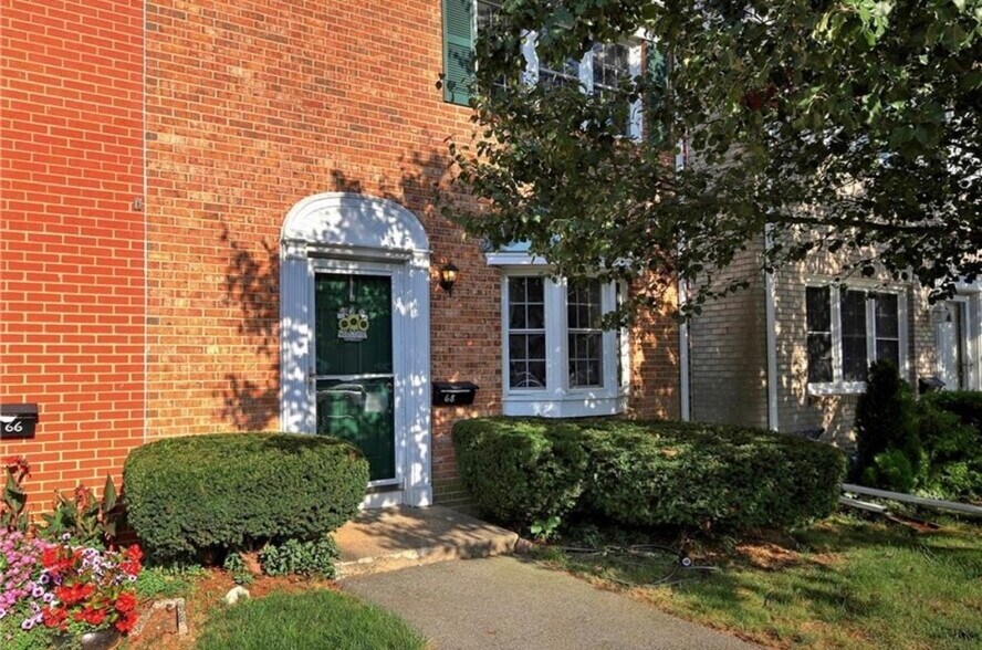 Front of Condo - 68 Salem Walk