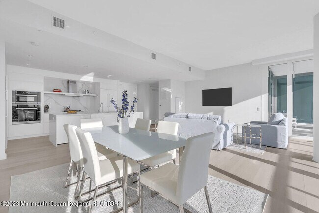 Building Photo - 1101 Ocean Ave N