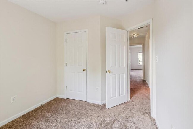 Building Photo - 13404 Fountain Club Dr