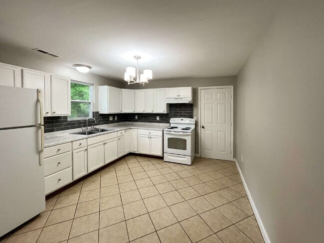 Building Photo - Cozy 3-Bed Home in the Heart of Wake Forest