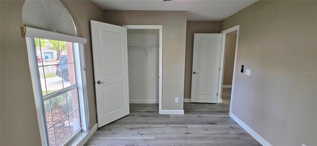 Building Photo - 11143 Bramblebrush St