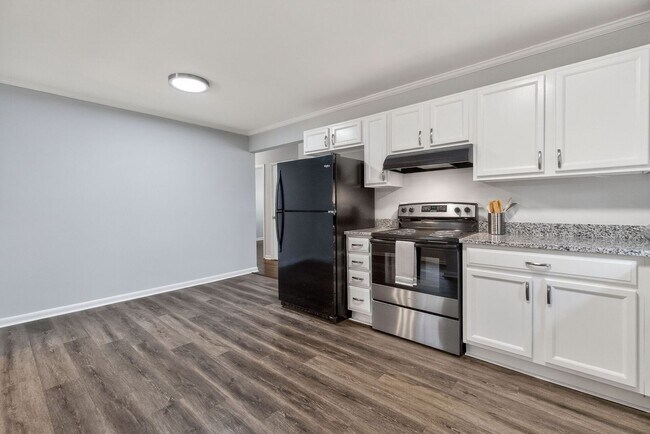 Building Photo - Newly Remodeled 3BD, 2BA Raleigh Home Near Downtown Raleigh and Interstates