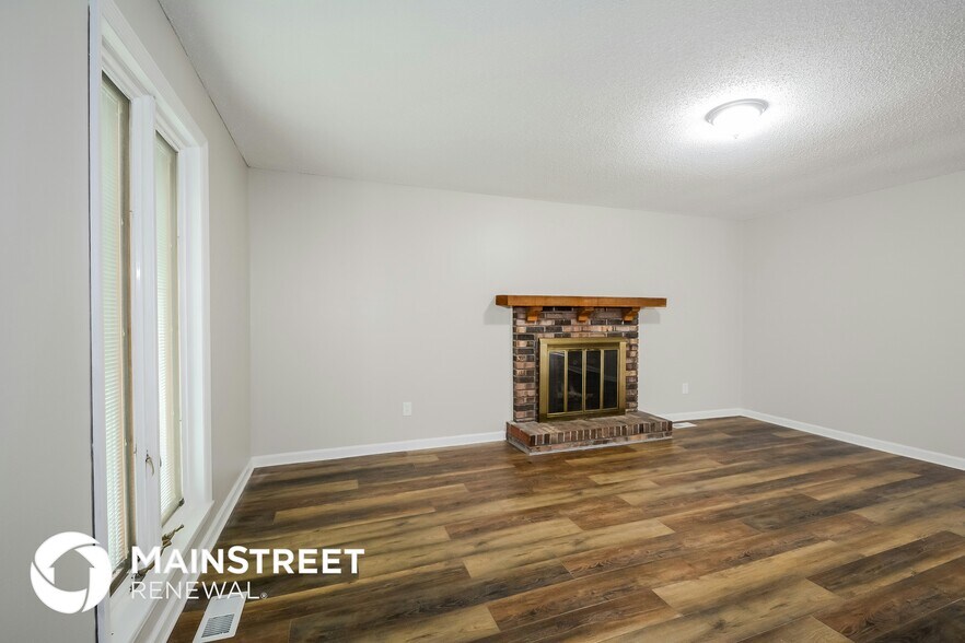 Building Photo - 2354 Sarthe Ct