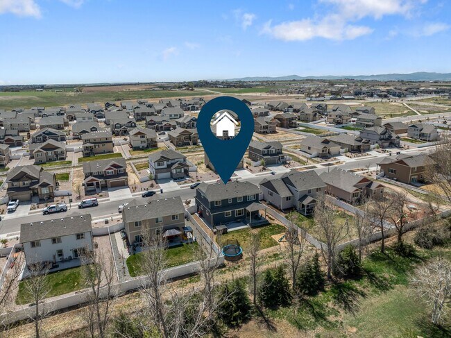 Building Photo - Spacious 4-Bedroom Home with Private Backy...