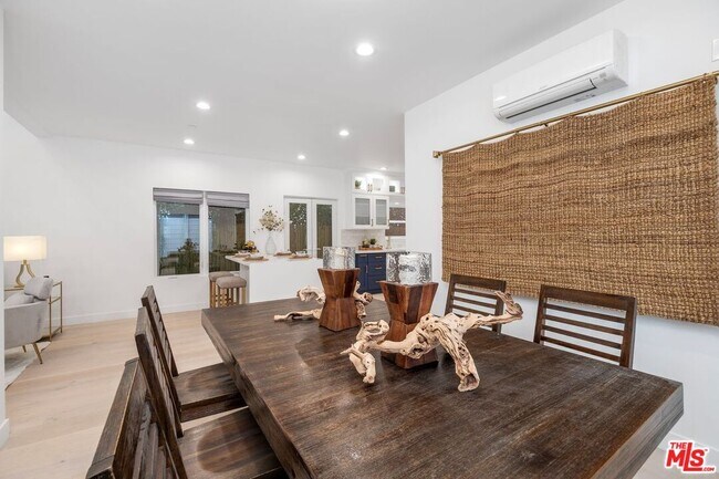 Building Photo - 157 Hart Ave