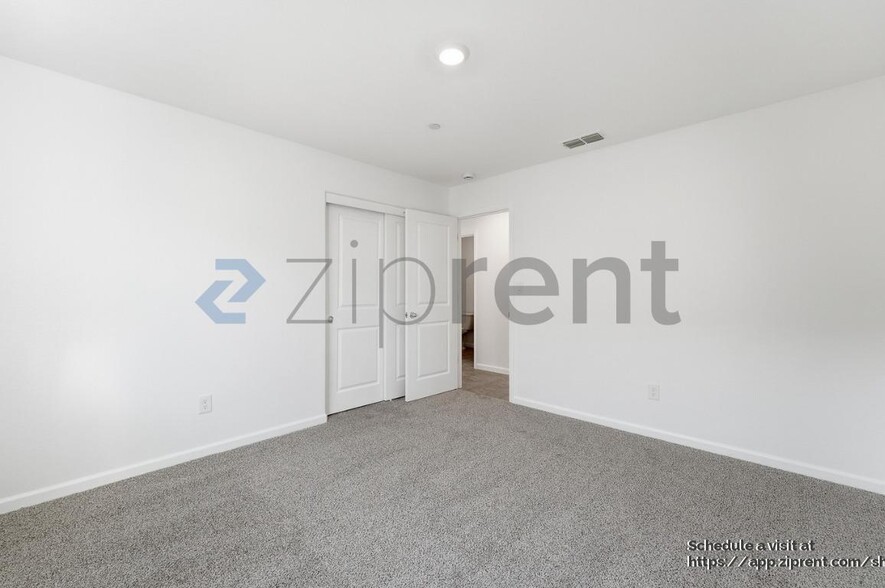 Building Photo - 756 Marcelina Ct