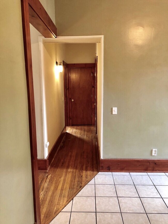 Building Photo - 15 Hanna Pl