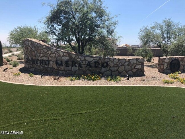 Building Photo - 14049 W Desert Hollow Dr