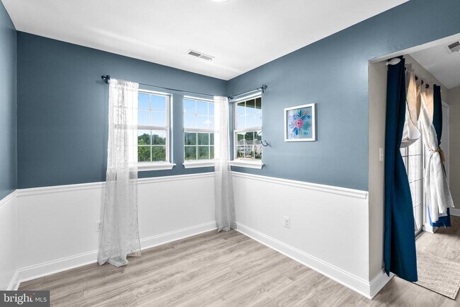 Building Photo - 8571 Falls Run Rd