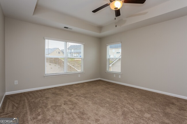 Building Photo - 32 Maple Grove Dr