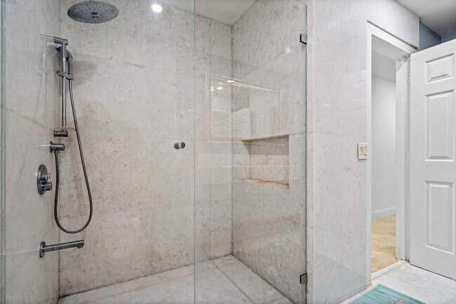 Building Photo - 10391 Boca Woods Ln