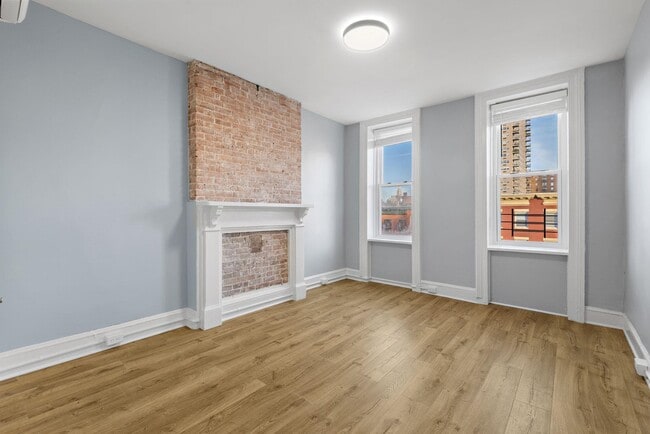 Building Photo - 322 Washington St